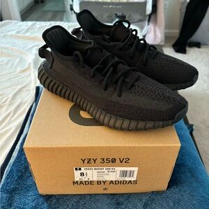 Yeezy boost 8.5 mens